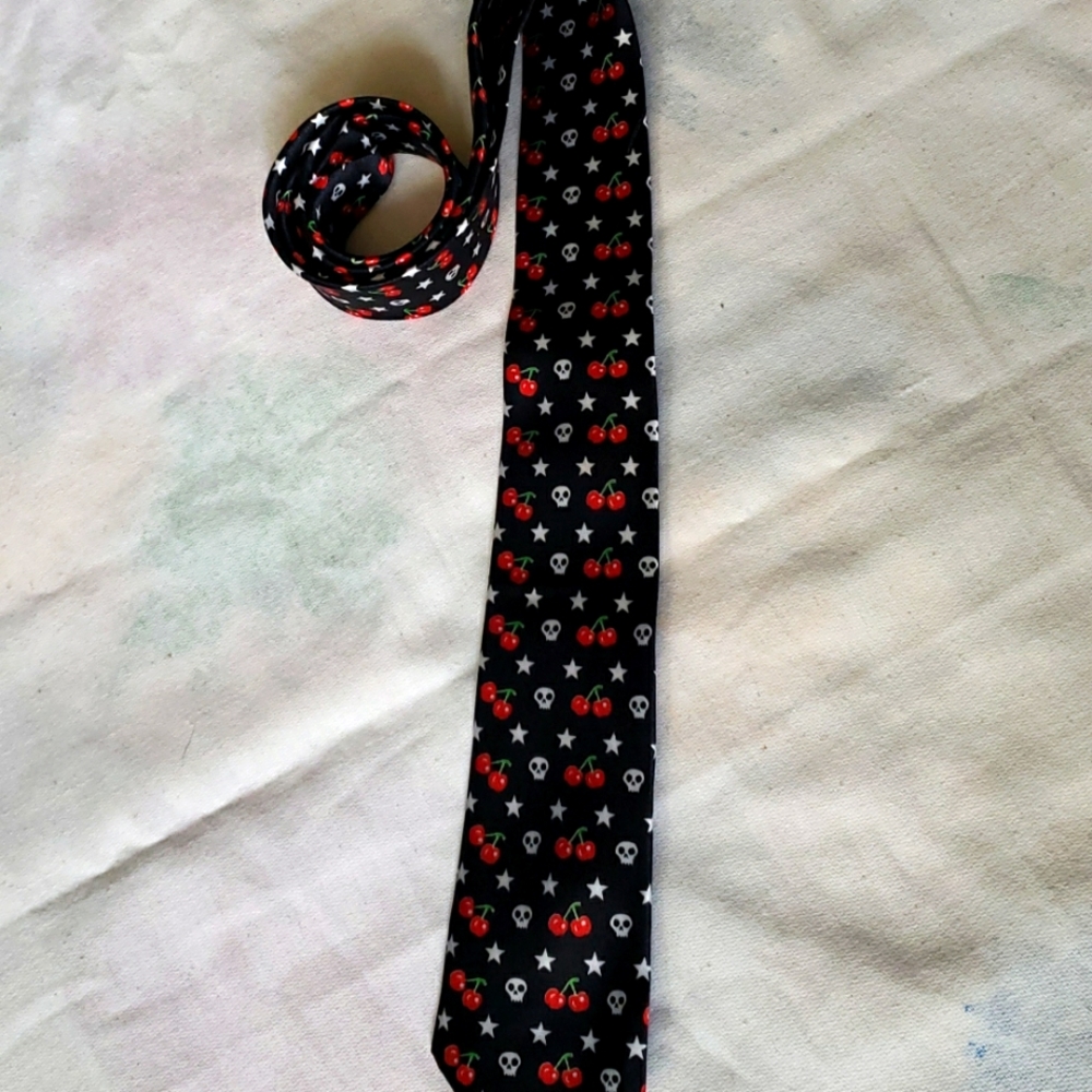 ♡Cherries, skulls & stars tie